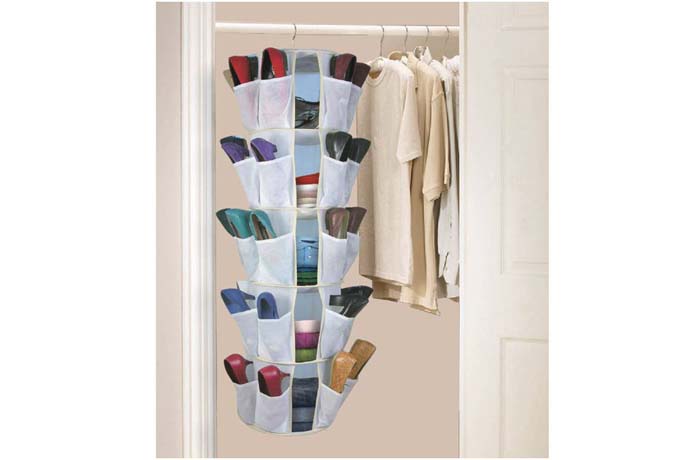 Closet Hanging Shoe Organizer #shoestorage #decorhomeideas