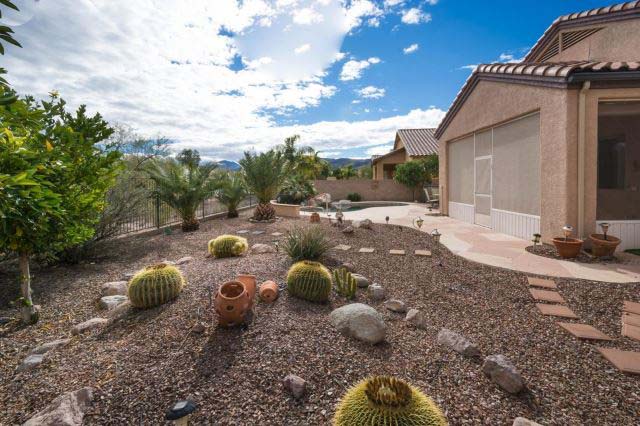 Medium Size Rocks and Cactus Garden #desertlandscaping #inexpensive #decorhomeideas