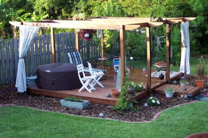 Open Living Space With Wooden Deck And Pergola Design #deckideas #backyard #decorhomeideas