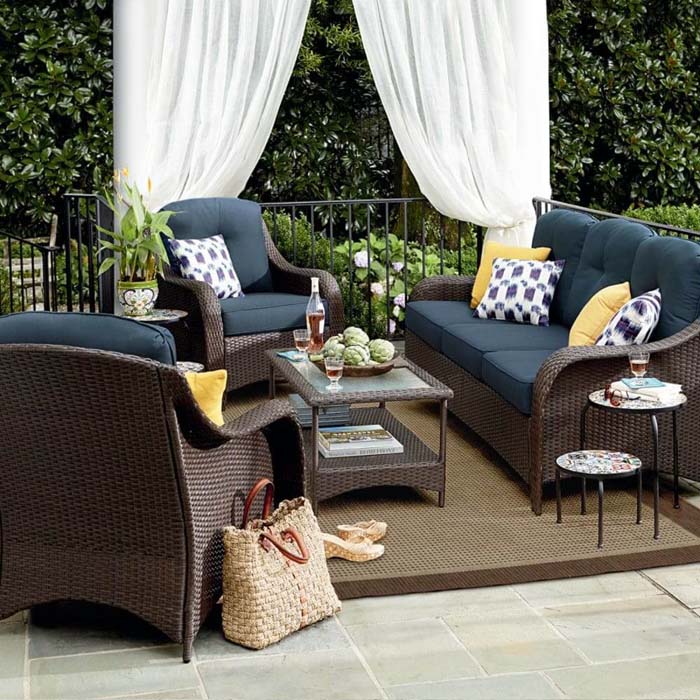 Serene Seating Area with Curtains #outdoorlivingspaces #decorhomeideas
