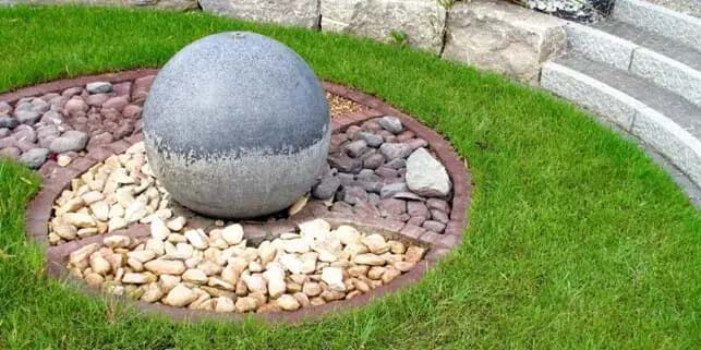 Turn Your Drain Into A Water Feature #drainage #frontyard #landscaping #decorhomeideas