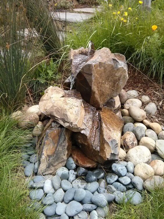 A Rock Waterfall #rocks #garden #decorhomeideas