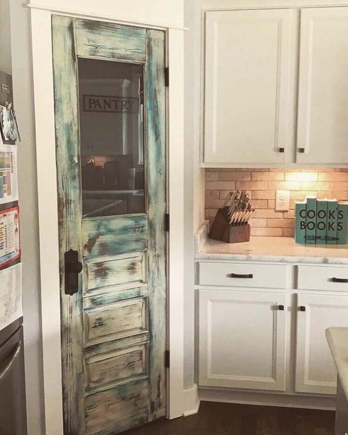 An Eye-Catching Kitchen Pantry Door #pantrydoor #decorhomeideas