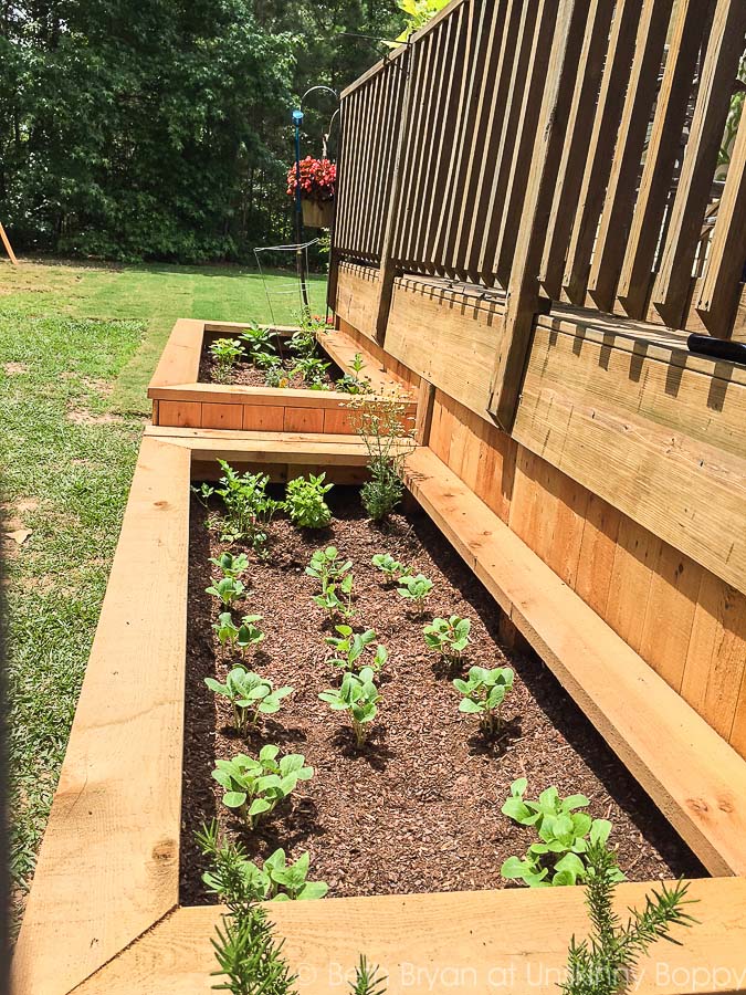 A Backyard Makeover with Raised Garden Beds #decorhomeideas