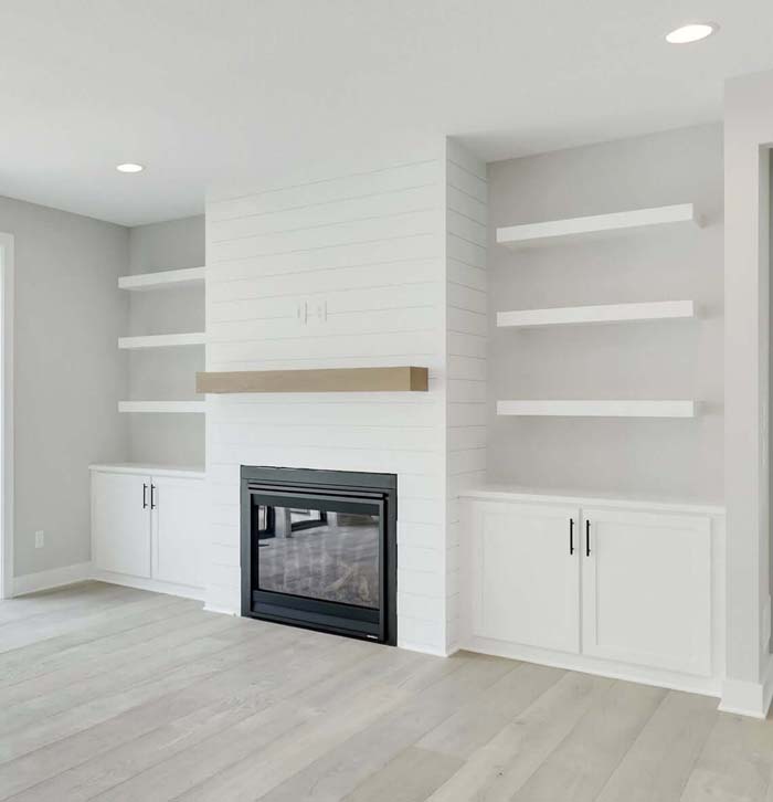 Clean White Modern Built-In Floating Shelves #floatingshelf #organization #decorhomeideas