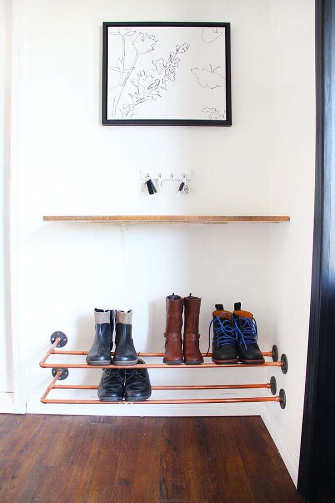 Cool Copper Piping Mounted Shoe Rack #entrywayshoestorage #decorhomeideas