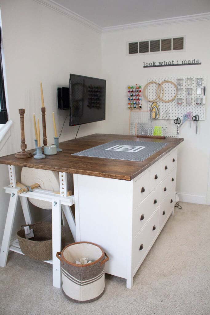 Crafty Cutting Table with Bulk Batting Storage #diy #crafttables #desks #decorhomeideas