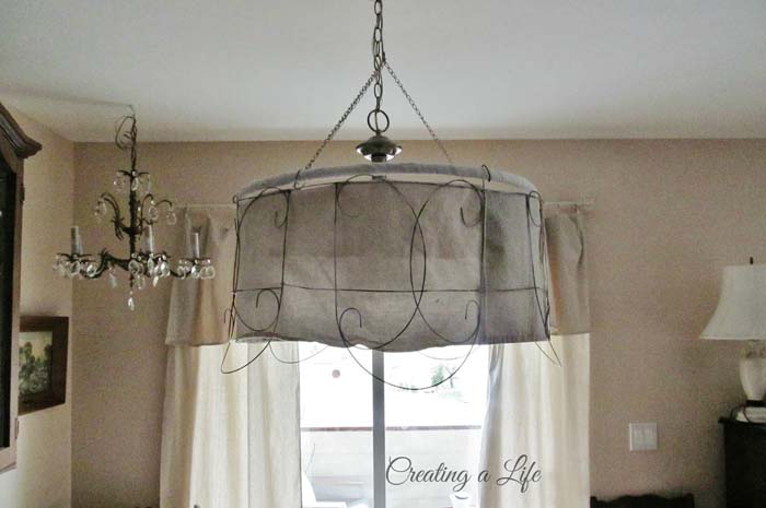 Decorative Wire Pendant Light With Burlap Lining #farmhouse #lighting #decorhomeideas