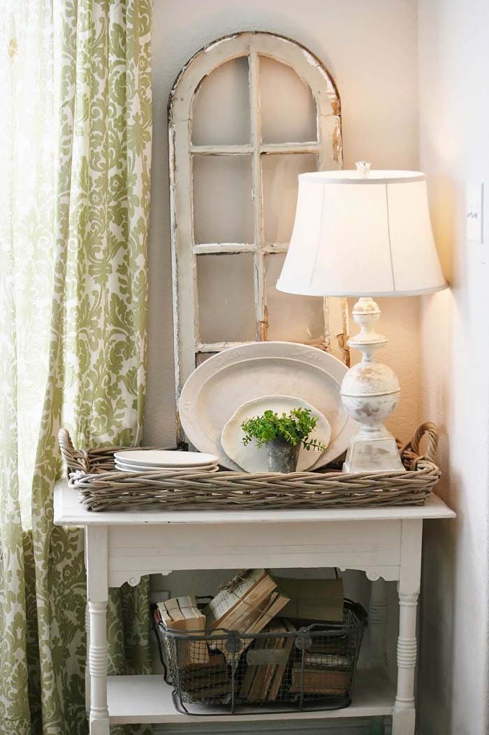 Distressed White Painted Table Leg Lamp #farmhouse #lighting #decorhomeideas