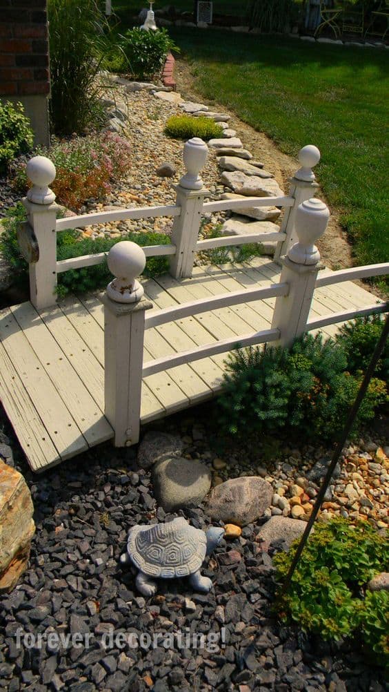 DIY Dry Creek Bed and Footbridge #dryriverbed #drycreek #decorhomeideas