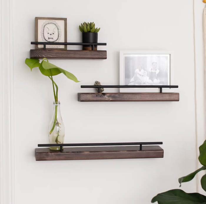 Industrial Black Metal and Wooden Floating Ledge #floatingshelf #organization #decorhomeideas