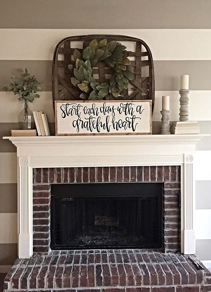 Inspiring Handwritten Sign to Inspire Grateful Living #brickfireplace #decorhomeideas