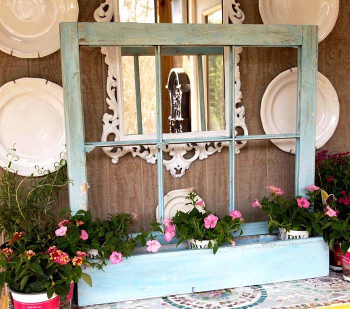 Mini Garden in an Old Window Frame #oldwindows #repurpose #decorhomeideas