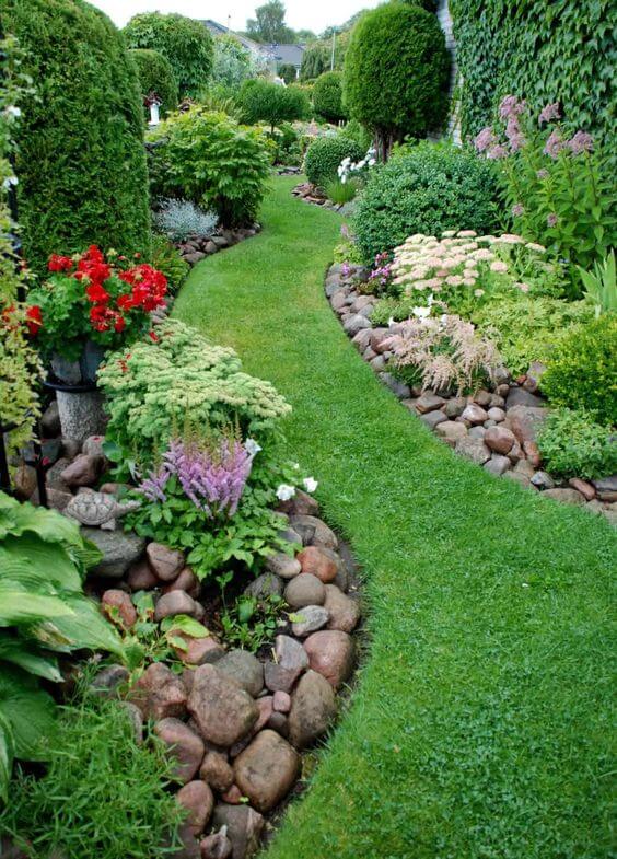 Rock Garden Border #rocks #garden #decorhomeideas