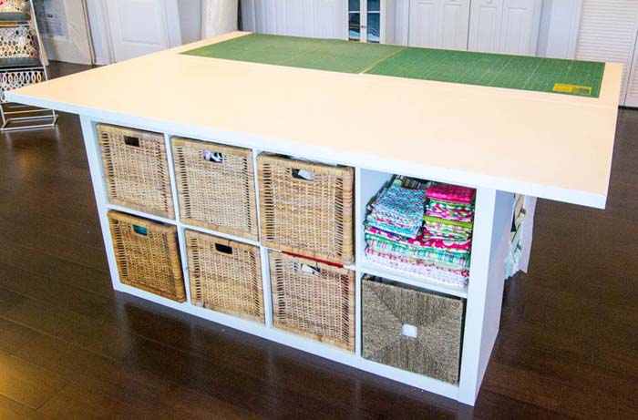 Seamstress Dream Spectacular Sewing Center Craft Table #diy #crafttables #desks #decorhomeideas