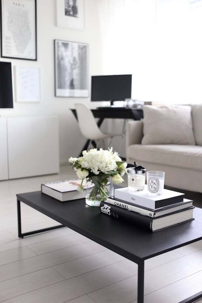 Simple Black and White Understated Book and Flower Display #coffeetabledecor #decorhomeideas