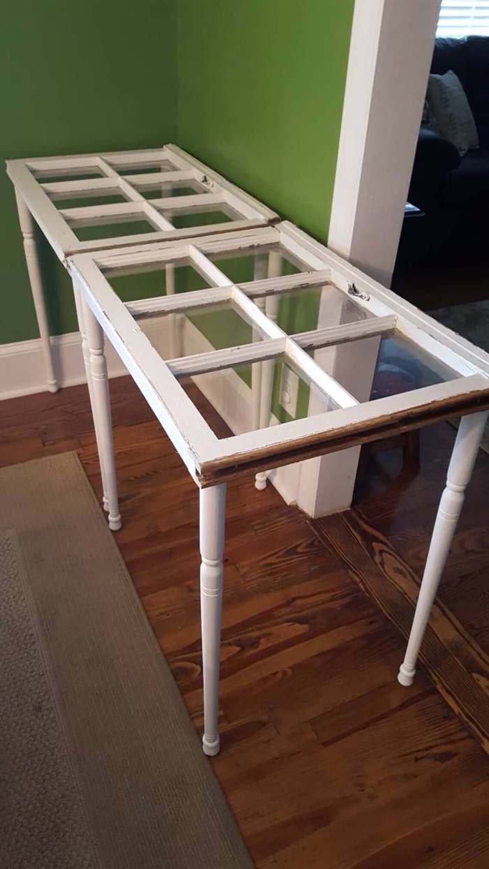 Unique Sash Panes Side Table #oldwindows #repurpose #decorhomeideas