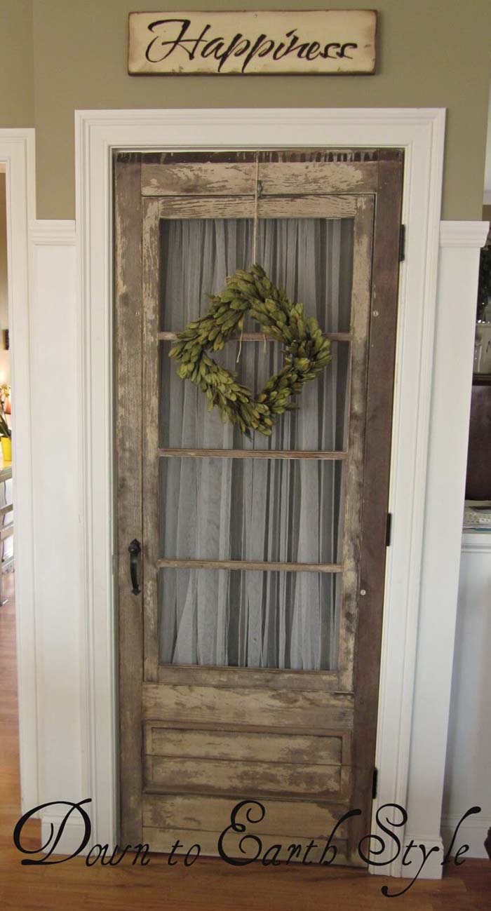 Use an Unexpected Pantry Door #pantrydoor #decorhomeideas