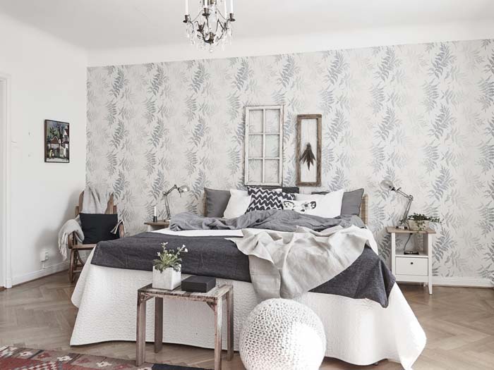 Vintage Style Grey Bedroom #greybedroom #decorhomeideas