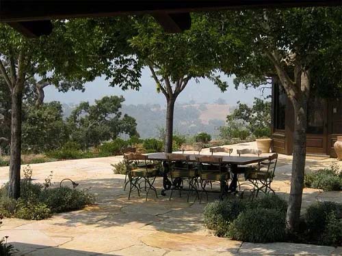 A Patio with Plenty of Natural Shade #decorhomeideas