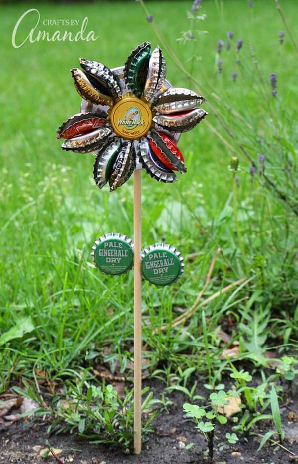 DIY Metal Bottle Cap Pinwheel #decorhomeideas