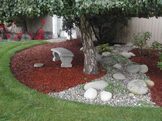 Making the Most of Mulch #decorhomeideas