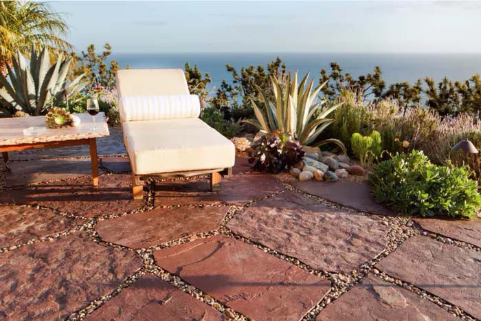 Patio With a View of the Pacific #decorhomeideas