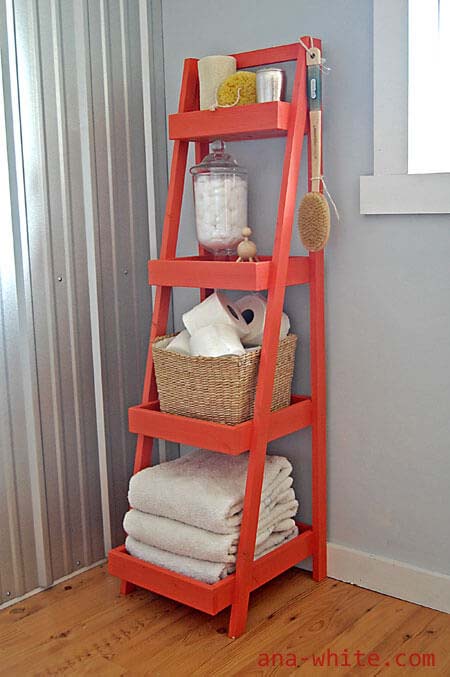 Repainted Coral Painter's Ladder #decorhomeideas