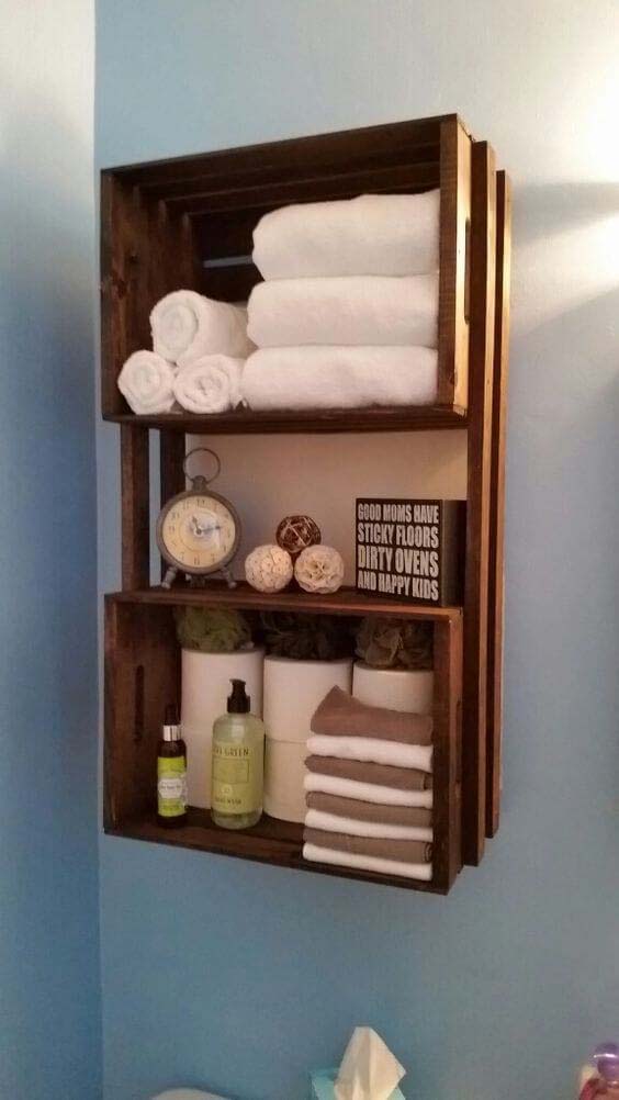 Repurposed Grocer's Crate Shelf #decorhomeideas