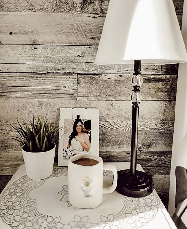 Rustic Barn Wood Wall Bedroom Retreat #decorhomeideas