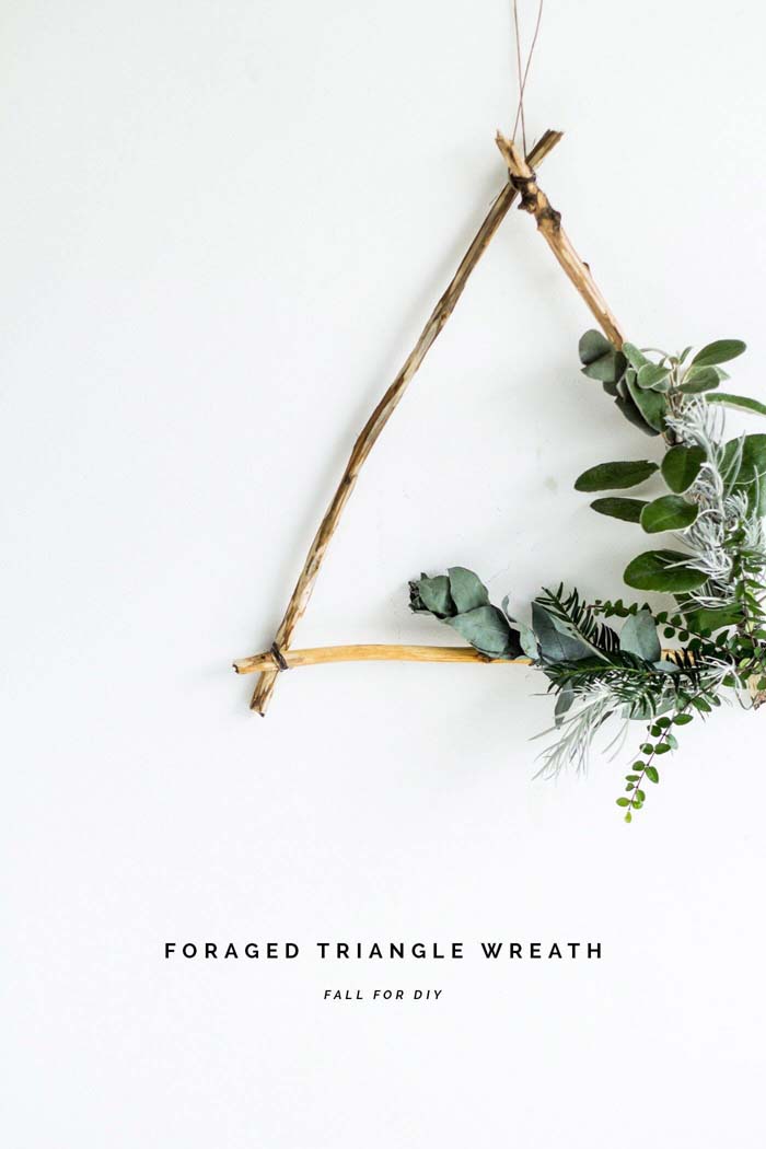 Twig and Greenery Triangle Wall Decor #decorhomeideas