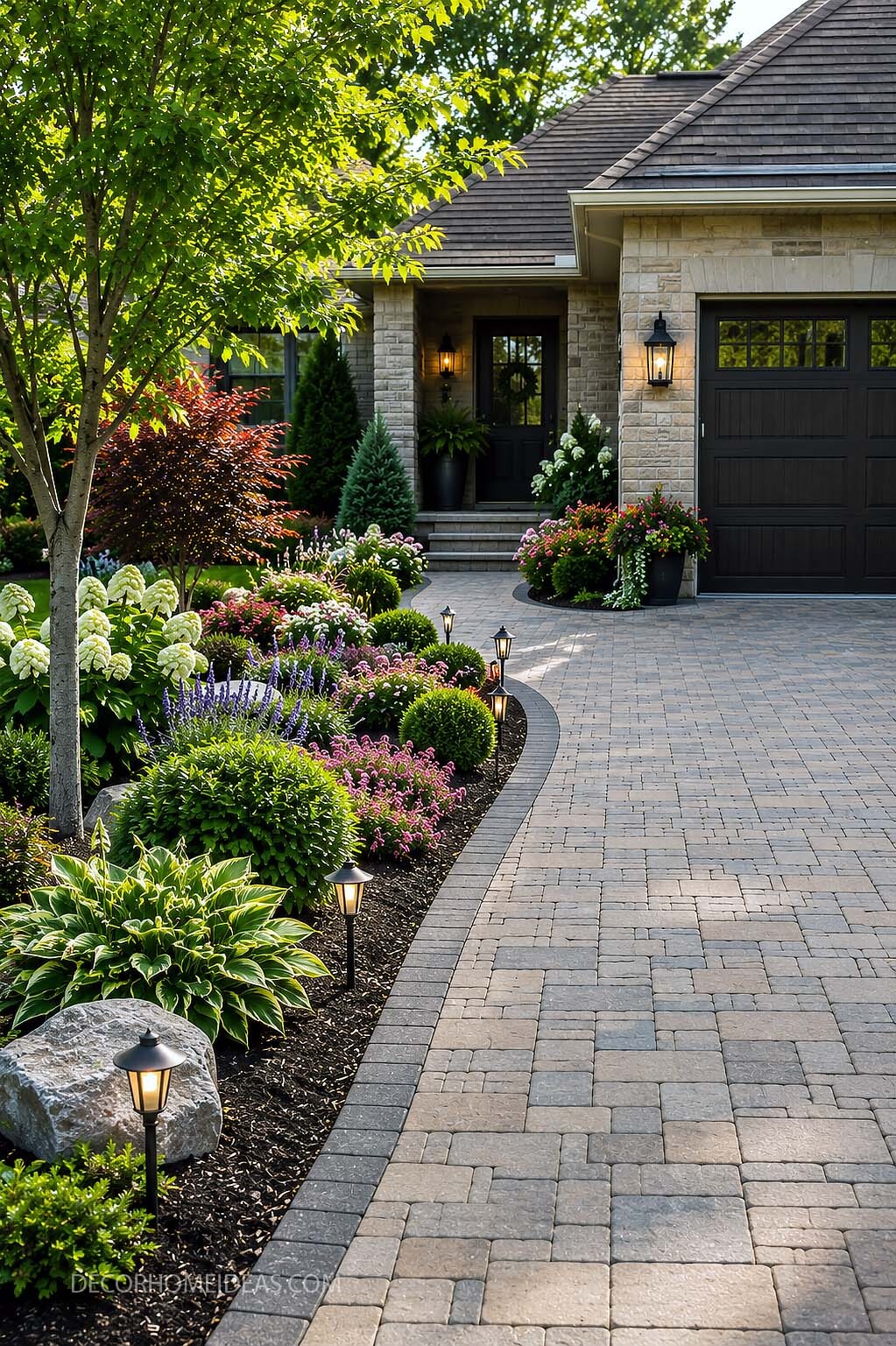 Beautiful Paver Driveway Landscaping Ideas for Stunning Curb Appeal