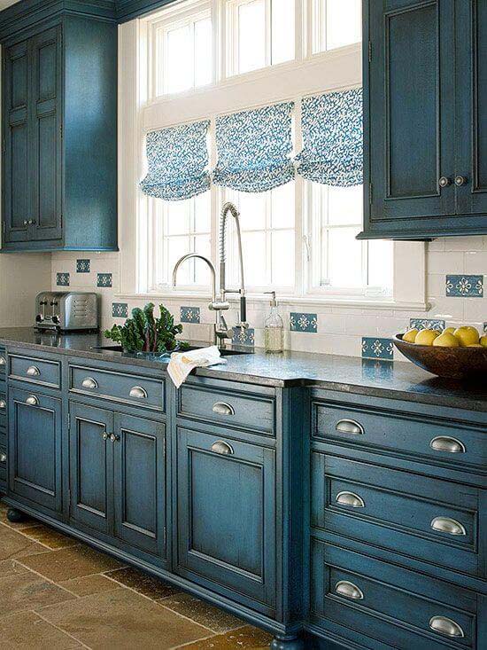 Antique Blue Wood Finish is a Classic Look #decorhomeideas