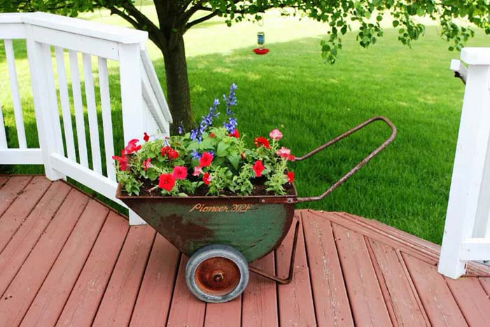 Antique Planter for a Porch or Pagoda #decorhomeideas