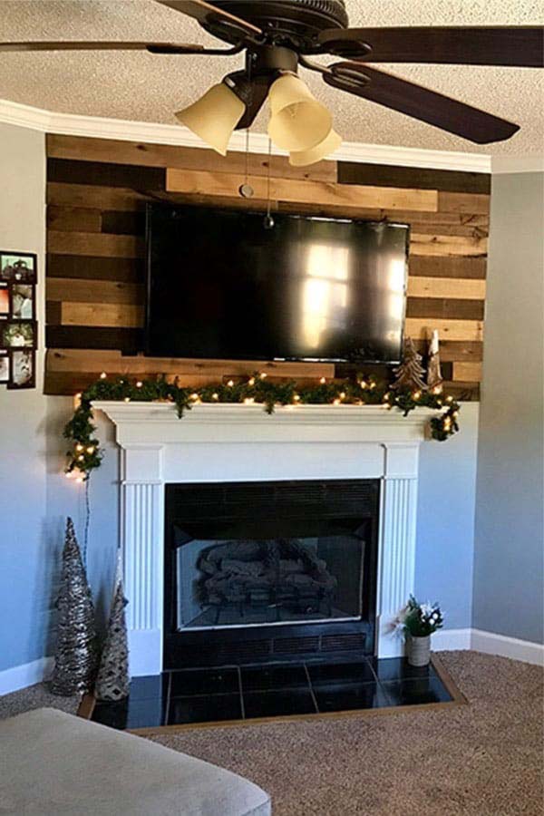 DIY Weathered Wood Accent #decorhomeideas