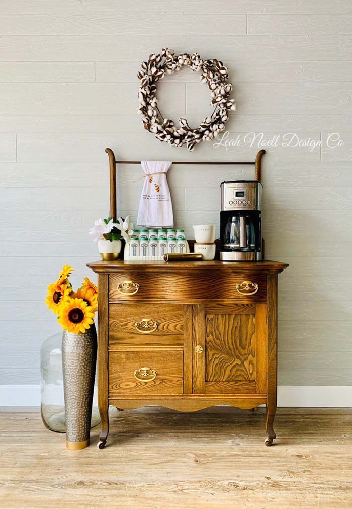 Farmhouse Glamour and Beautiful Flowers #decorhomeideas