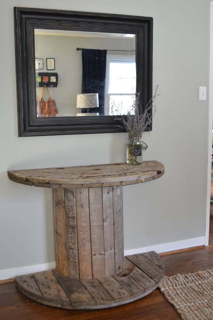 Halved Wood Spool Hallway Table #decorhomeideas