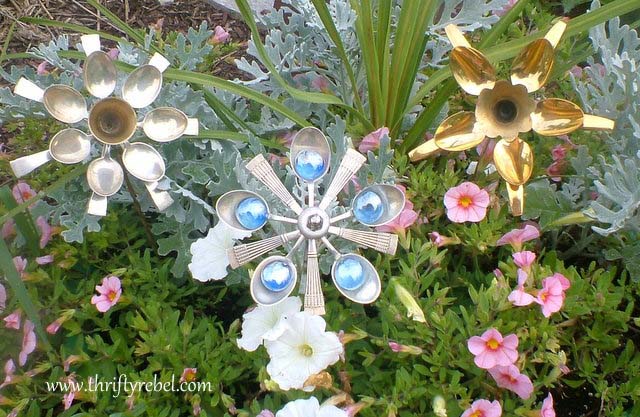 How to Make Cutlery Flowers Using Spoons #decorhomeideas