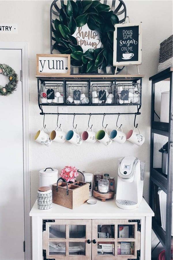 K-Cup Station With Hanging Cups #decorhomeideas