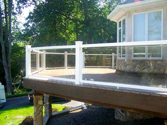 Plexiglass House Deck Railing #decorhomeideas