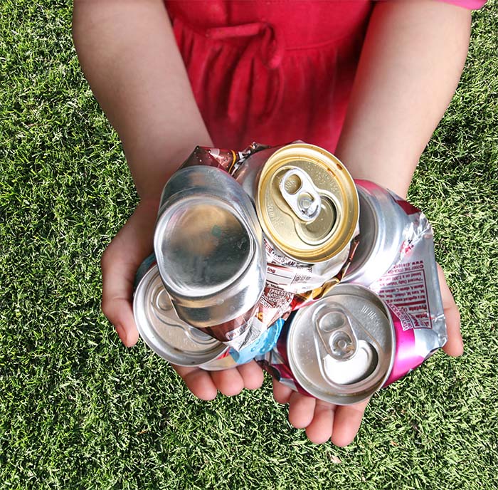 Saving Soil With Old Cans