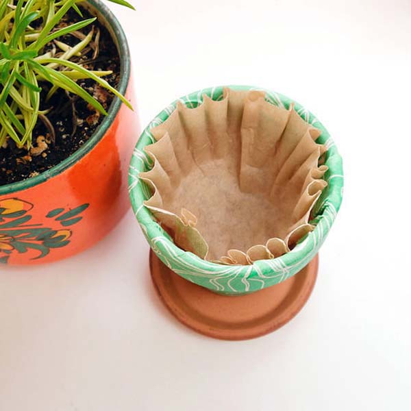 Use Coffee Filters in Flower Pots #decorhomeideas