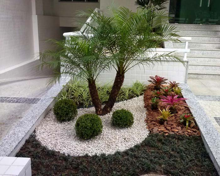 Combine Gravel and Ground Cover #decorhomeideas