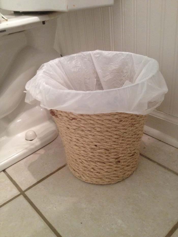 Farmhouse Style Waste Bin