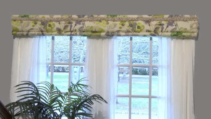 DIY Foam Board Window Valance #decorhomeideas