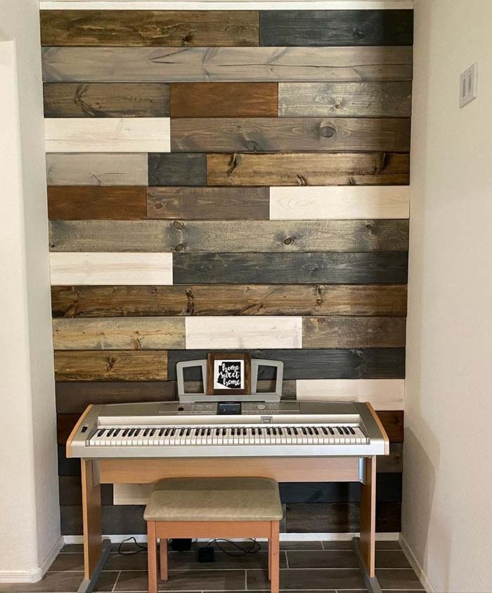 Rustic Multi-Toned Accent Wall #decorhomeideas
