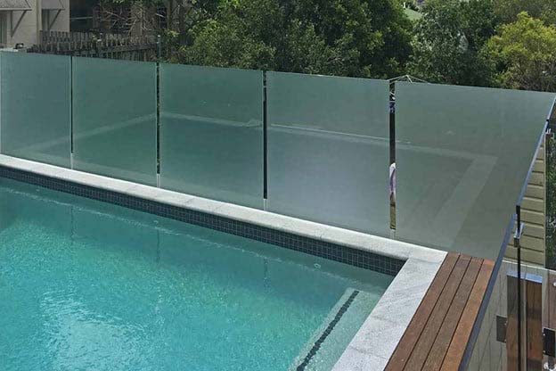 Frosted Glass Pool Fence Has Modern Look