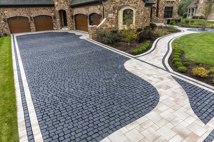 Beige and Black Contrasting Driveway Idea