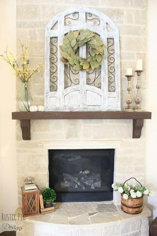 Arched Window For Focal Point Of The Farmhouse Decor