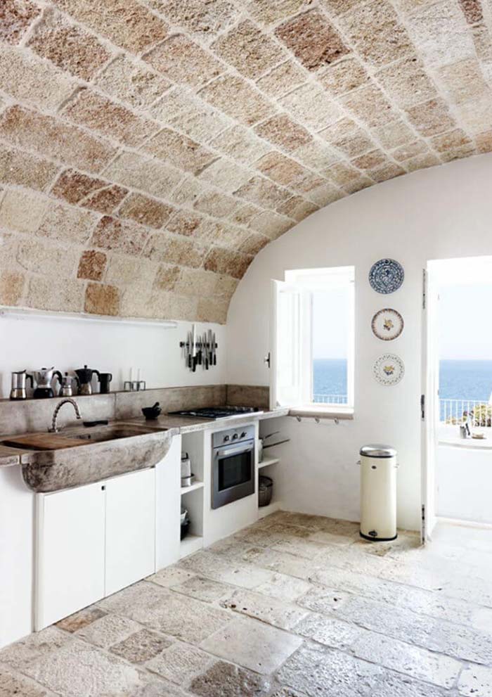 Italian Style Kitchen By The Water